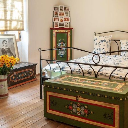 Отель Casa Schmidt Crit Экстерьер фото