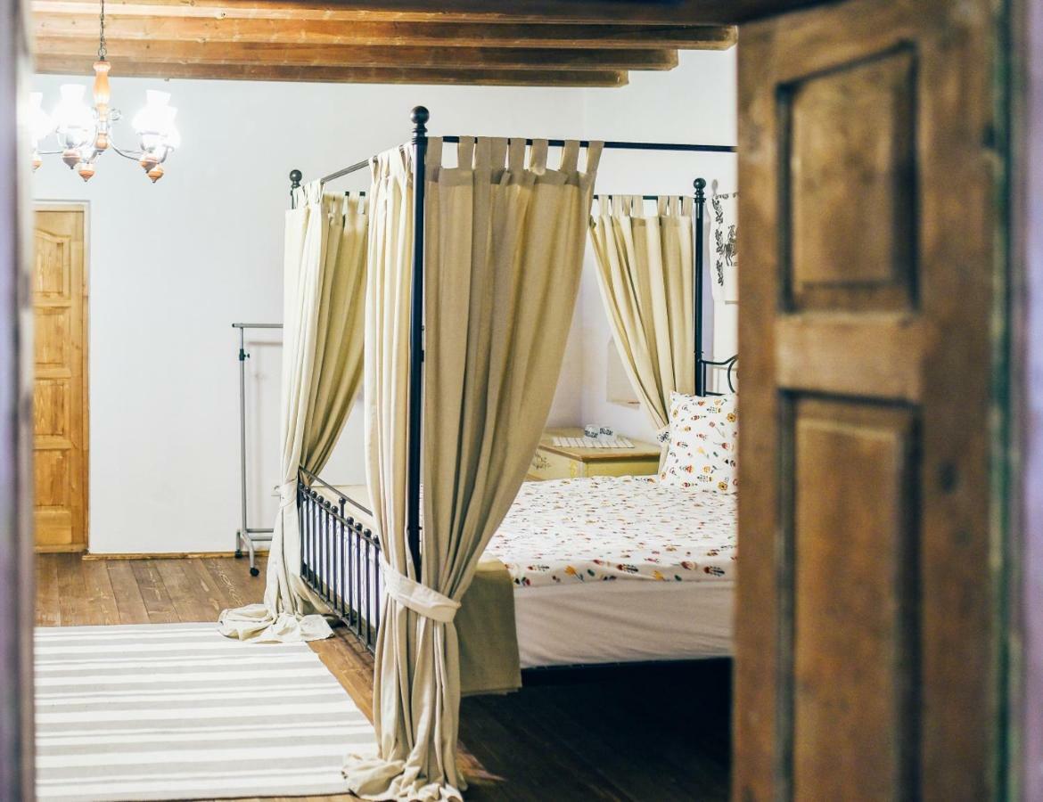 Отель Casa Schmidt Crit Экстерьер фото